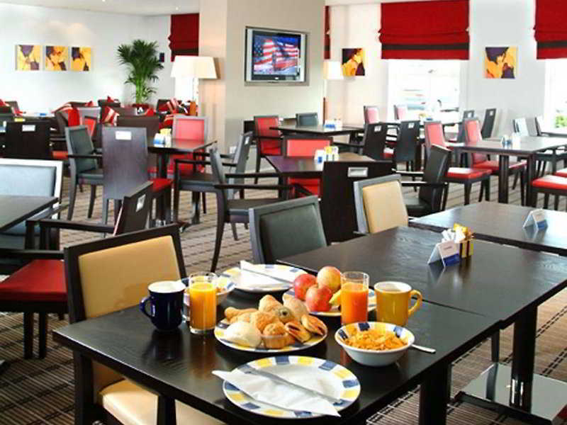 Holiday Inn Express Derby Pride Park By Ihg Exterior foto